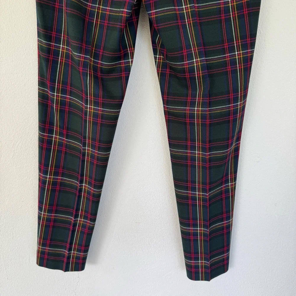 Tommy Hilfiger green red holiday plaid mid rise slim fit stretch pants size 6